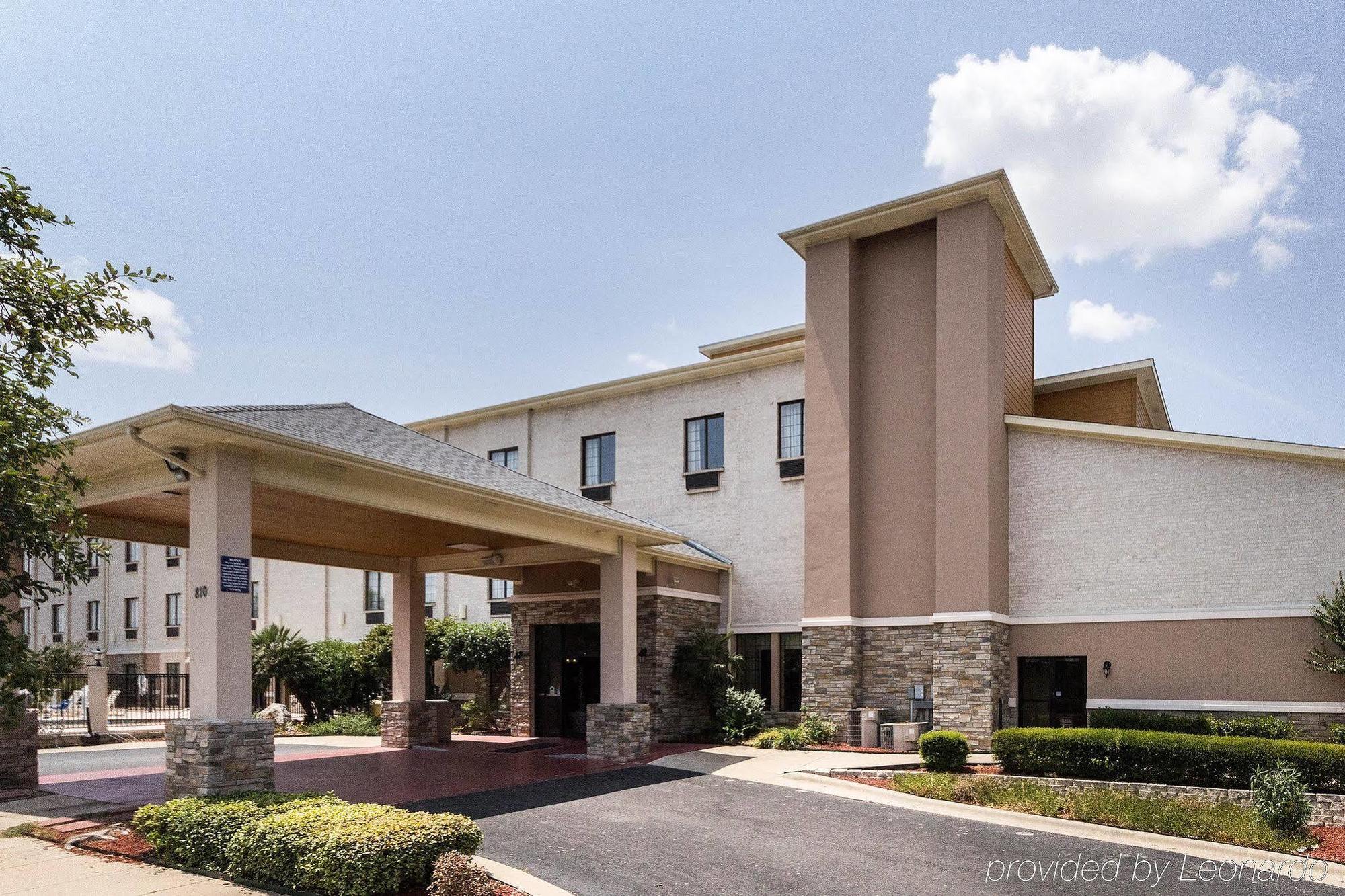 Comfort Inn & Suites Burnet Exterior photo